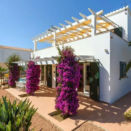 Beatrice By * بينيبيكا